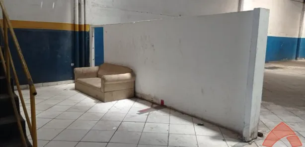 Galpão / Depósito / Armazém para alugar, 538m² no Parque Industrial das Oliveiras, Taboão da Serra