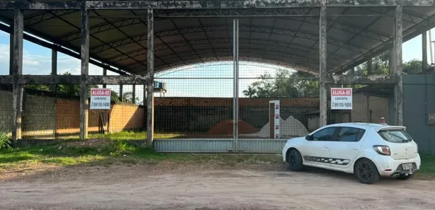 Galpão / Depósito / Armazém para alugar, 735m² no Água Verde, Barcarena