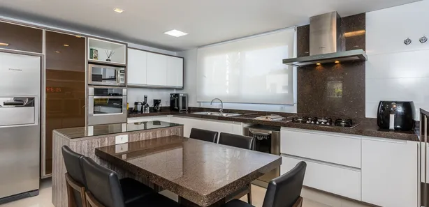 Casa de Condomínio com 4 Quartos à venda, 495m² no Alphaville Graciosa, Pinhais