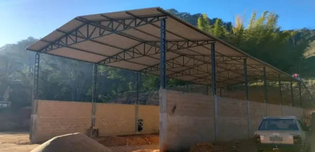 Galpão / Depósito / Armazém à venda, 360m² no Novo Mundo, Bom Jardim