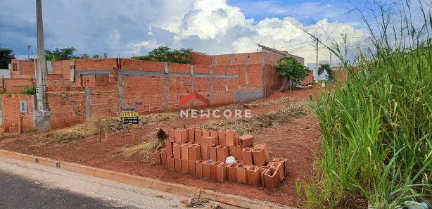 Terreno / Lote / Condomínio à venda, 180m² no Residencial Vida Nova Olímpia IV, Olímpia