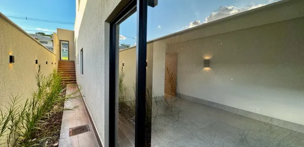 Casa de Condomínio com 3 Quartos à venda, 197m² no Residencial Condomínio Jardim Veneza, Senador Canedo