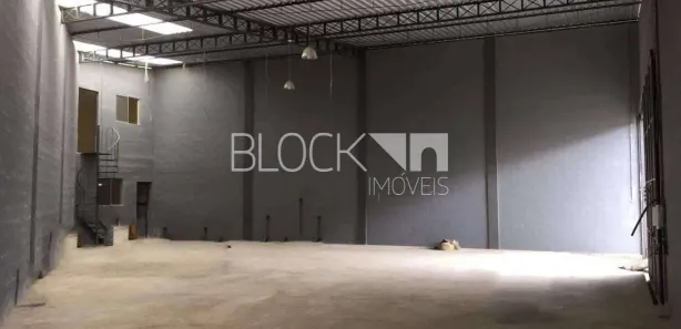 Galpão / Depósito / Armazém para alugar, 290m² no Guaratiba, Rio de Janeiro
