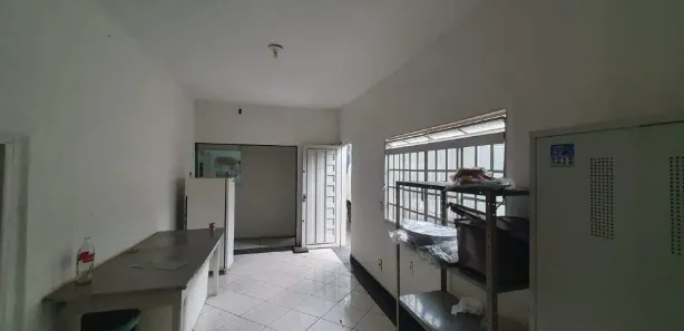 Galpão / Depósito / Armazém à venda, 424m² no Nossa Senhora da Abadia, Uberaba