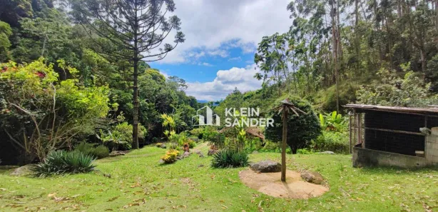 Fazenda / Sítio / Chácara com 3 Quartos à venda, 1100m² no Debossan, Nova Friburgo