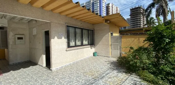 Casa de Condomínio com 2 Quartos para alugar, 64m² no Guilhermina, Praia Grande
