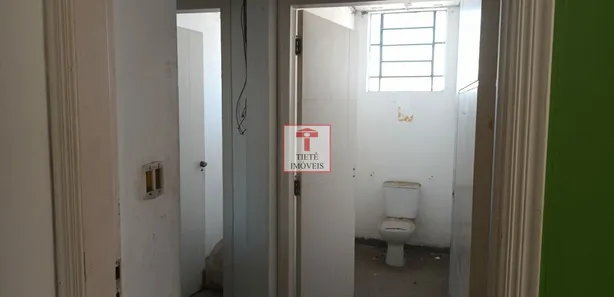 Galpão / Depósito / Armazém à venda, 680m² no Bosque da Saúde, São Paulo