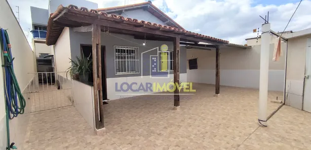 Sobrado com 5 Quartos à venda, 160m² no Felícia, Vitória da Conquista