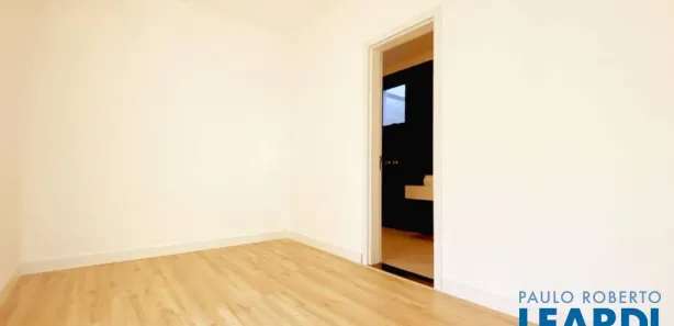 Sobrado com 3 Quartos à venda, 175m² no Jardim das Acácias, Poços de Caldas