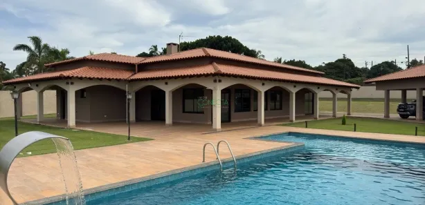 Fazenda / Sítio / Chácara com 3 Quartos à venda, 225m² no Recanto dos Pinheiros, Cambé