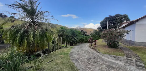 Fazenda / Sítio / Chácara com 5 Quartos à venda, 250m² no Rosa Machado, Piraí