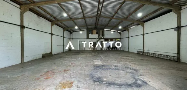 Galpão / Depósito / Armazém para alugar, 319m² no Meudon, Teresópolis