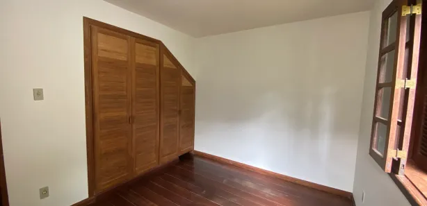 Casa com 3 Quartos para alugar, 500m² no Lumiar, Nova Friburgo