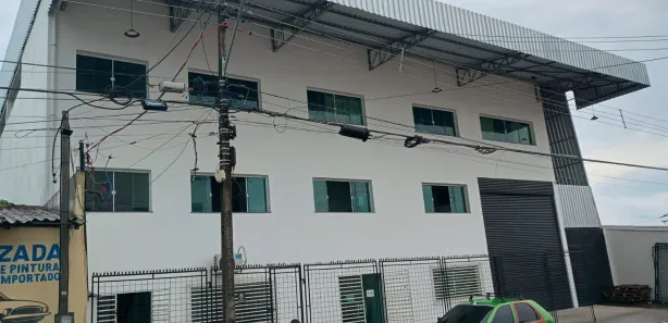Galpão / Depósito / Armazém para alugar, 600m² no Parque 10 de Novembro, Manaus