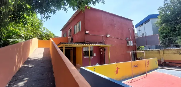 Loja / Salão / Ponto Comercial à venda, 1m² no Mutondo, São Gonçalo