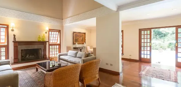 Casa de Condomínio com 7 Quartos para venda ou aluguel, 1200m² no Chácara Granja Velha, Carapicuíba