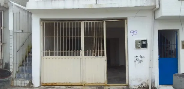Casa com 3 Quartos para alugar, 55m² no Jardim São Paulo, Recife