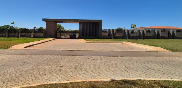 Terreno / Lote / Condomínio com 1 Quarto à venda, 2500m² no Park Way, Brasília