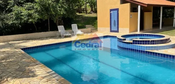 Fazenda / Sítio / Chácara com 3 Quartos para alugar, 680m² no Porteira Preta, Mogi das Cruzes
