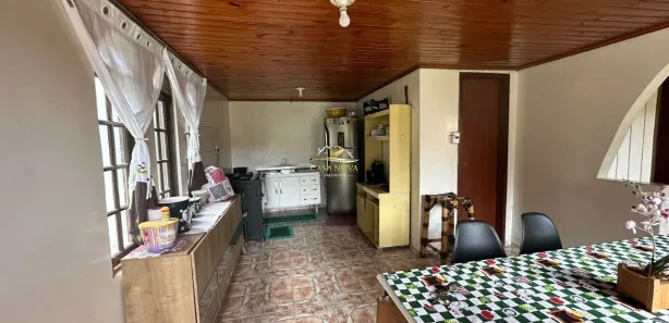 Casa com 2 Quartos à venda, 60m² no Bom Jesus, Campo Largo