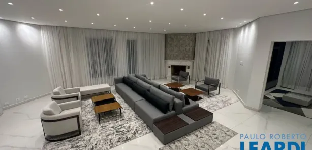 Casa com 5 Quartos para alugar, 1300m² no Tamboré, Santana de Parnaíba