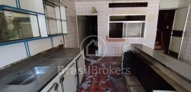Loja / Salão / Ponto Comercial à venda, 150m² no Várzea, Teresópolis