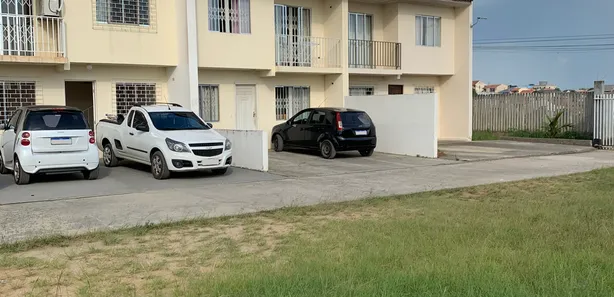 Sobrado com 3 Quartos à venda, 97m² no Campo Pequeno, Colombo