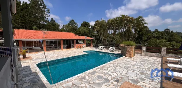 Fazenda / Sítio / Chácara com 5 Quartos à venda, 2200m² no , Mairinque