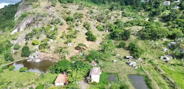 Fazenda / Sítio / Chácara com 6 Quartos à venda, 42000m² no Serra Negra, Bezerros