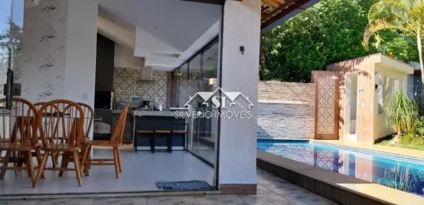 Casa de Condomínio com 4 Quartos à venda, 250m² no Moura Brasil, Três Rios