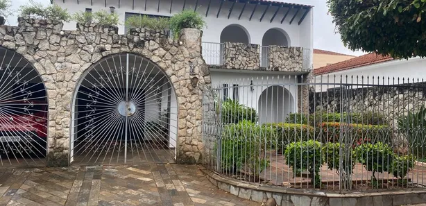 Sobrado com 4 Quartos à venda, 180m² no Parque Industrial, São José do Rio Preto