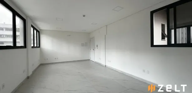 Conjunto Comercial / Sala para alugar, 38m² no Velha, Blumenau