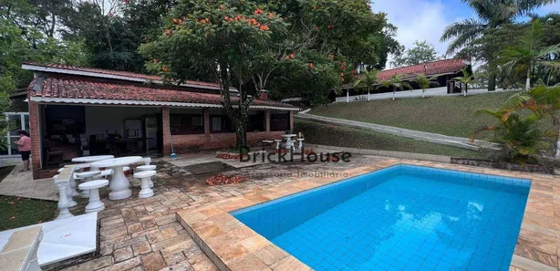 Fazenda / Sítio / Chácara com 3 Quartos à venda, 2000m² no , Mairinque