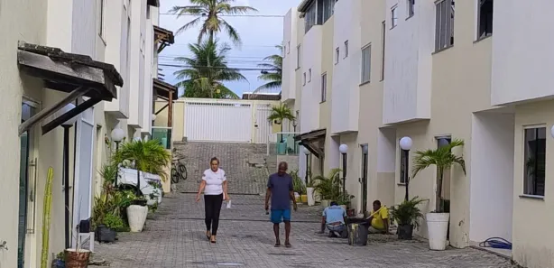 Casa de Condomínio com 3 Quartos à venda, 10m² no Ipitanga, Lauro de Freitas