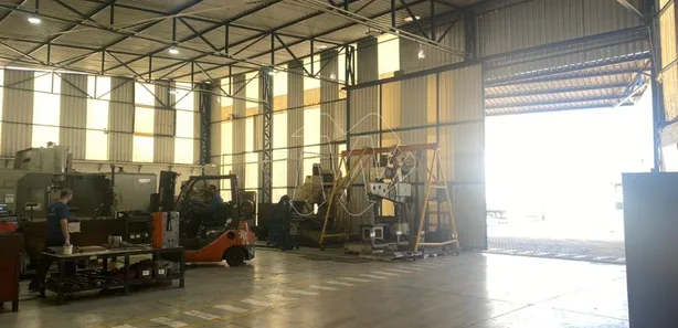 Galpão / Depósito / Armazém à venda, 2278m² no Jardim Arco-Íris, Araraquara