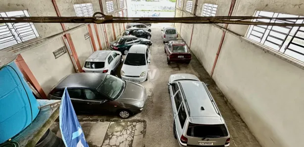 Galpão / Depósito / Armazém com 2 Quartos para venda ou aluguel, 202m² no Juscelino Kubitschek, Santa Maria