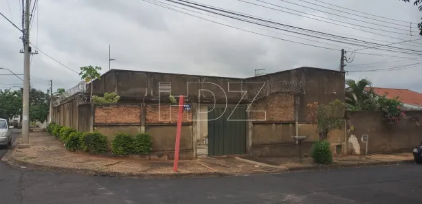 Conjunto Comercial / Sala com 3 Quartos à venda, 121m² no Doutor Tancredo de Almeida Neves, Araraquara