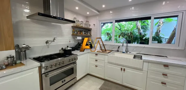 Casa com 4 Quartos à venda, 600m² no Busca Vida (Abrantes), Camaçari