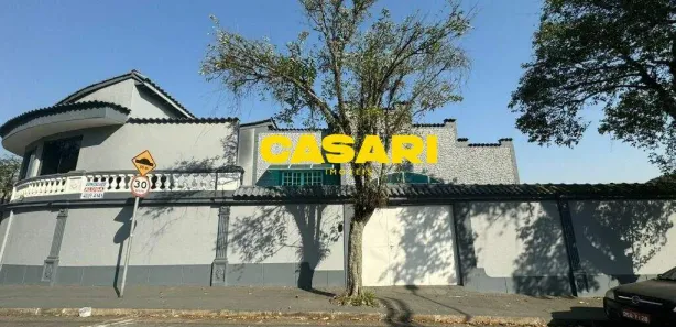Casa com 3 Quartos para alugar, 373m² no Parque Terra Nova, São Bernardo do Campo