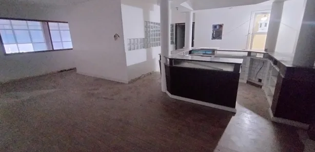 Conjunto Comercial / Sala para alugar, 300m² no Jardim Vinte e Cinco de Agosto, Duque de Caxias