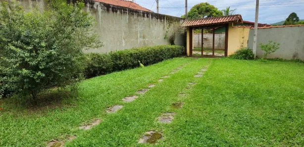Fazenda / Sítio / Chácara com 3 Quartos à venda, 219m² no Vila Velha, Caçapava