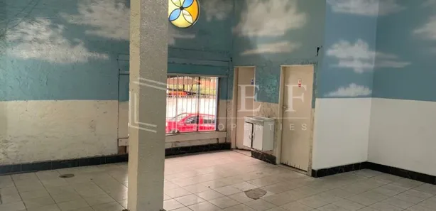 Casa Comercial para alugar, 259m² no Centro, Embu das Artes