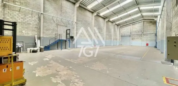 Galpão / Depósito / Armazém para venda ou aluguel, 1295m² no Centro, Vargem Grande Paulista