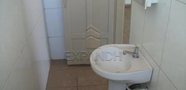 Conjunto Comercial / Sala para alugar, 34m² no Centro, Sertãozinho
