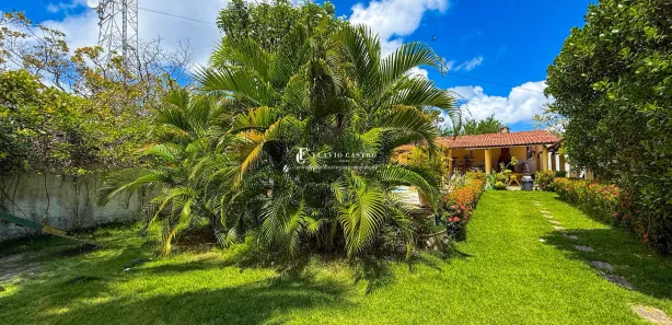 Fazenda / Sítio / Chácara com 3 Quartos à venda, 190m² no , Aquiraz