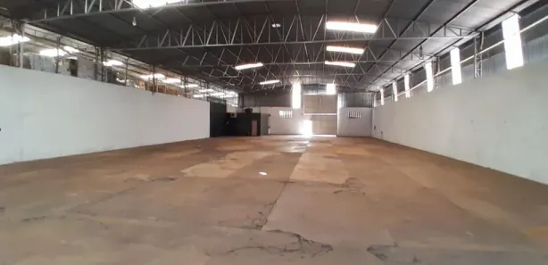Galpão / Depósito / Armazém para alugar, 870m² no Parque Industrial, Araçatuba