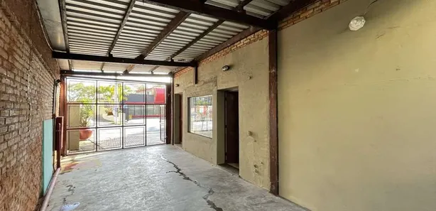 Loja / Salão / Ponto Comercial à venda, 320m² no Granja Viana, Cotia