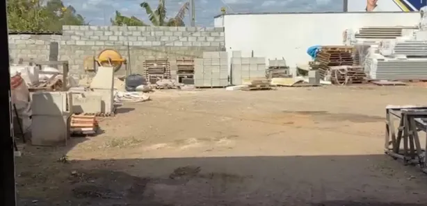 com 3 Quartos para alugar, 2500m² no , Hidrolândia