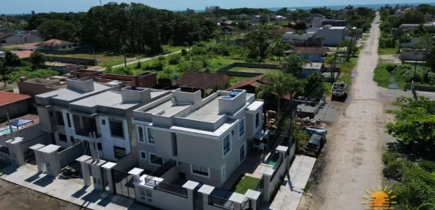 Casa de Condomínio com 2 Quartos à venda, 84m² no Barra do Saí, Itapoá