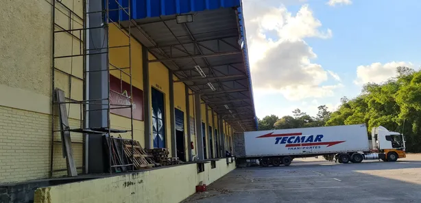 Galpão / Depósito / Armazém à venda, 9000m² no CIA, Simões Filho